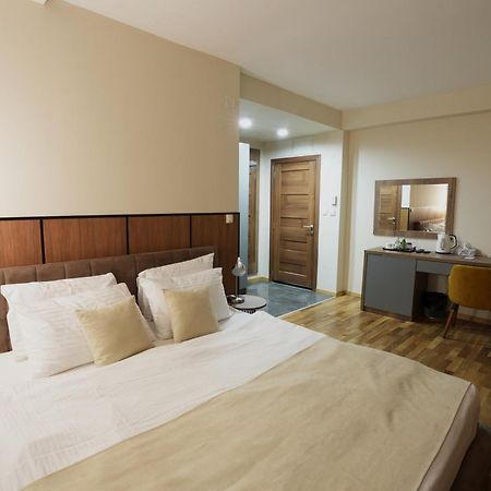 Hotel City In Kočani Esterno foto