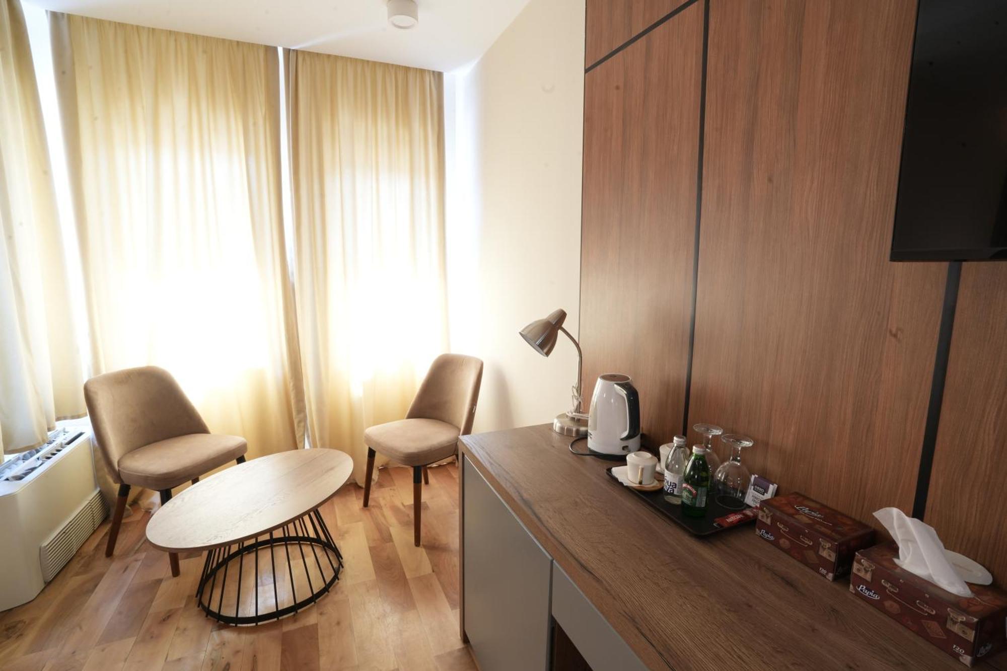 Hotel City In Kočani Esterno foto